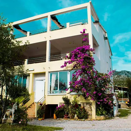 - Paklenica Riviera 6833 شقة