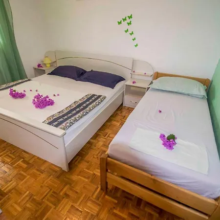 - Paklenica Riviera 6833