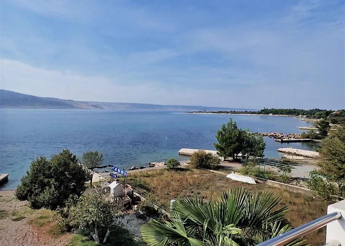 - Paklenica Riviera 6833 * Селине